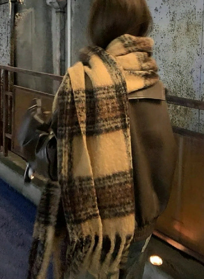 EMERY ROSE Plaid Fringe Scarf